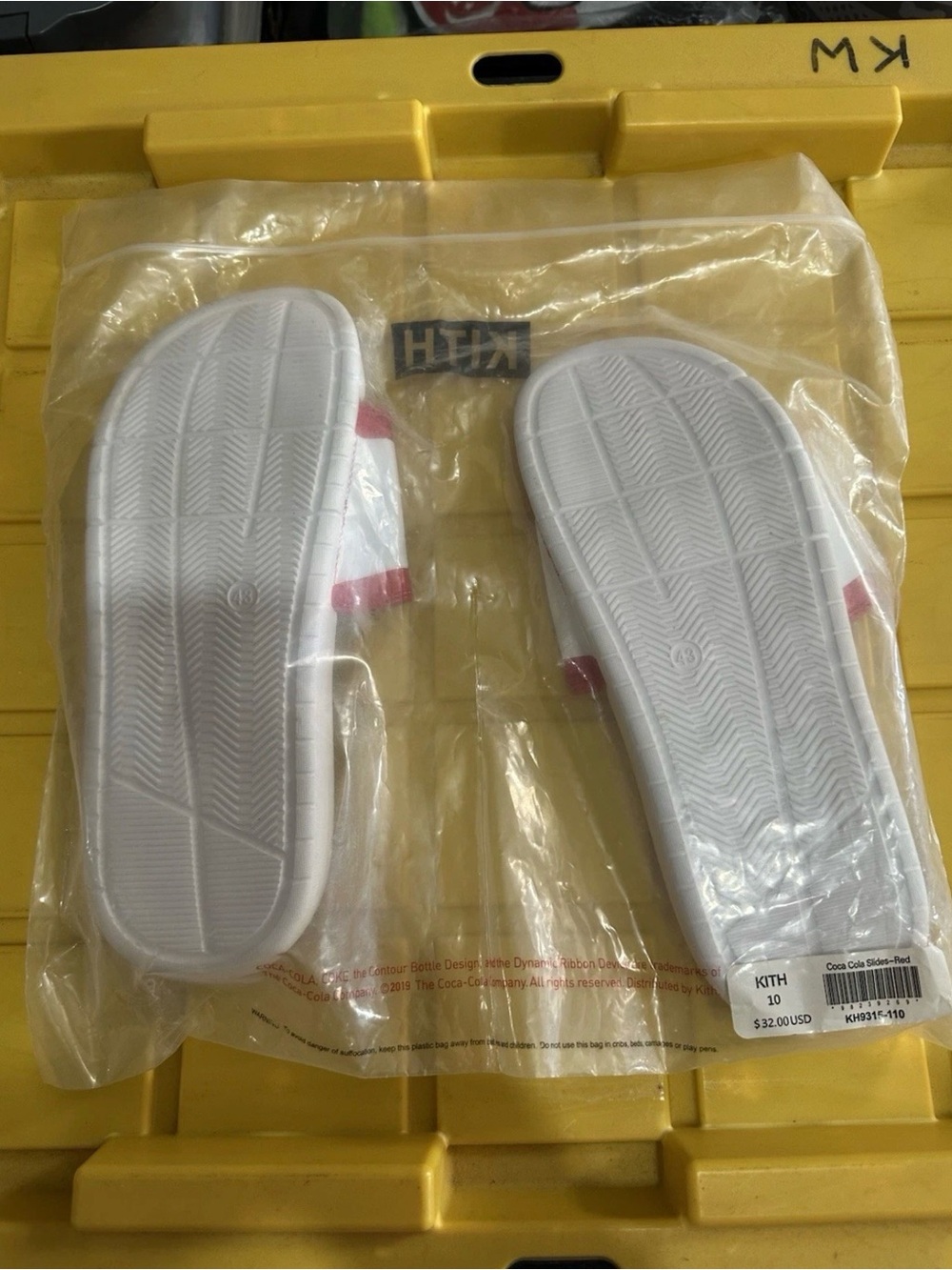 Kith Coke Slides - Picture 2 of 4